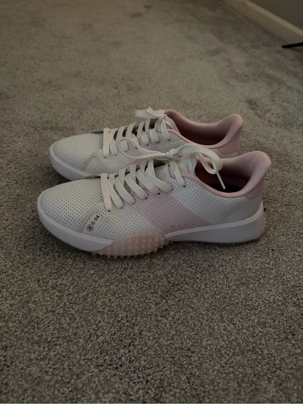 G/FORE Women's White Sneakers with Pale Pink Accents